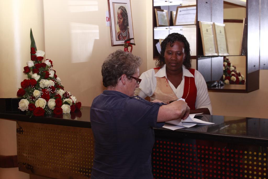 Hotel Central Park Nairobi Bagian luar foto
