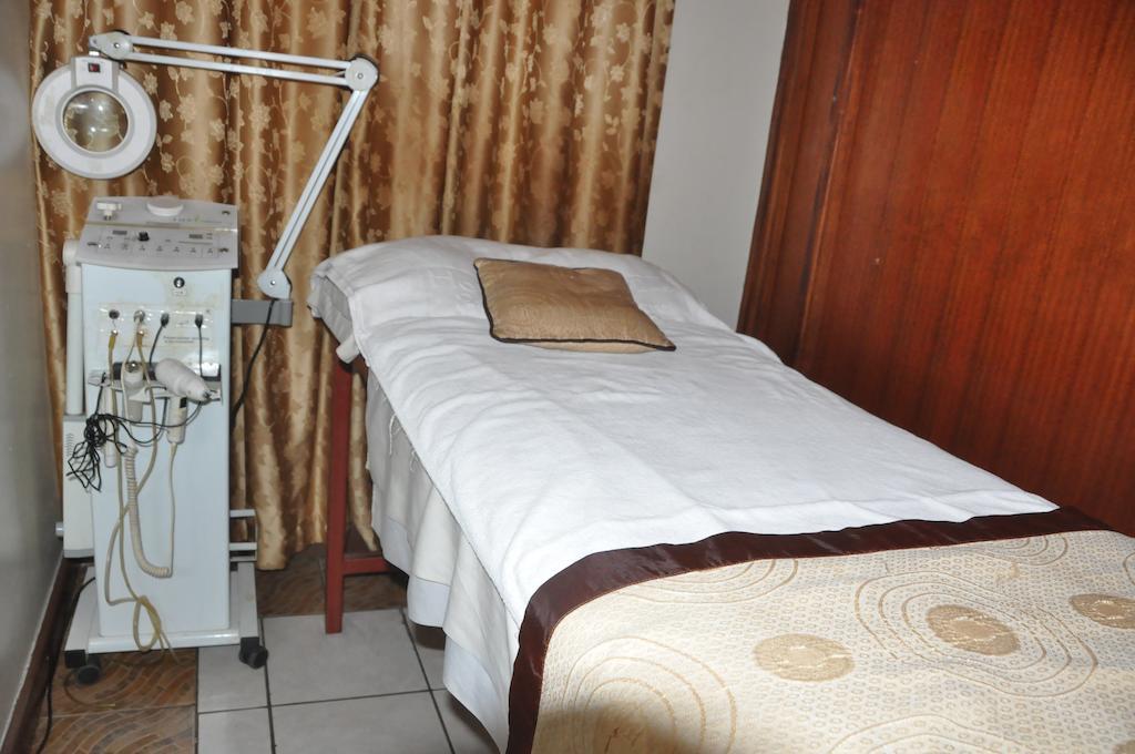 Hotel Central Park Nairobi Bagian luar foto